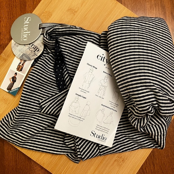 Demdaco Navy Stripe & Dot Reversible Wrap - Picture 5 of 5